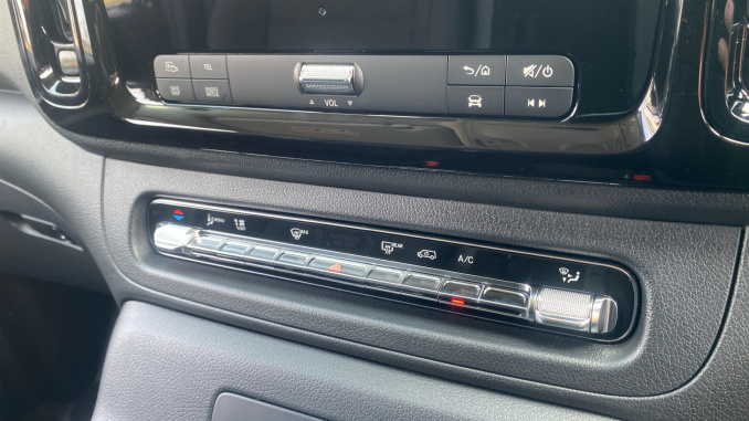 Mercedes-Benz Vito L2 Diesel Rwd 119CDI Select Crew Van 9G-Tronic - Image 28